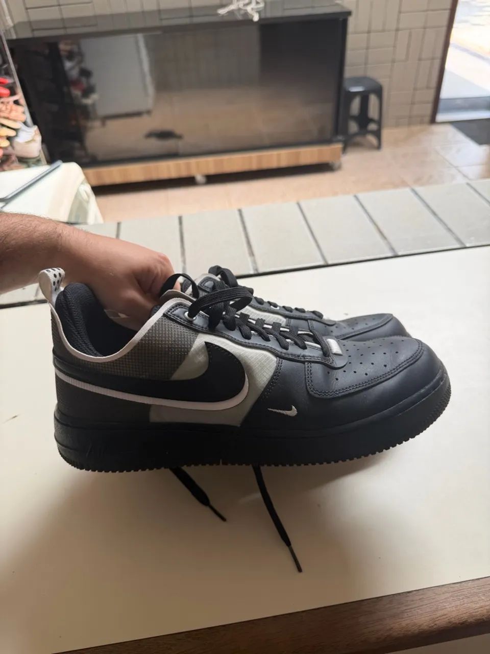 NIKE AIR FORCE 1