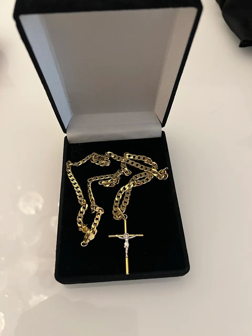 Corrente em aço banhada a ouro com crusifixo  - Foto 5