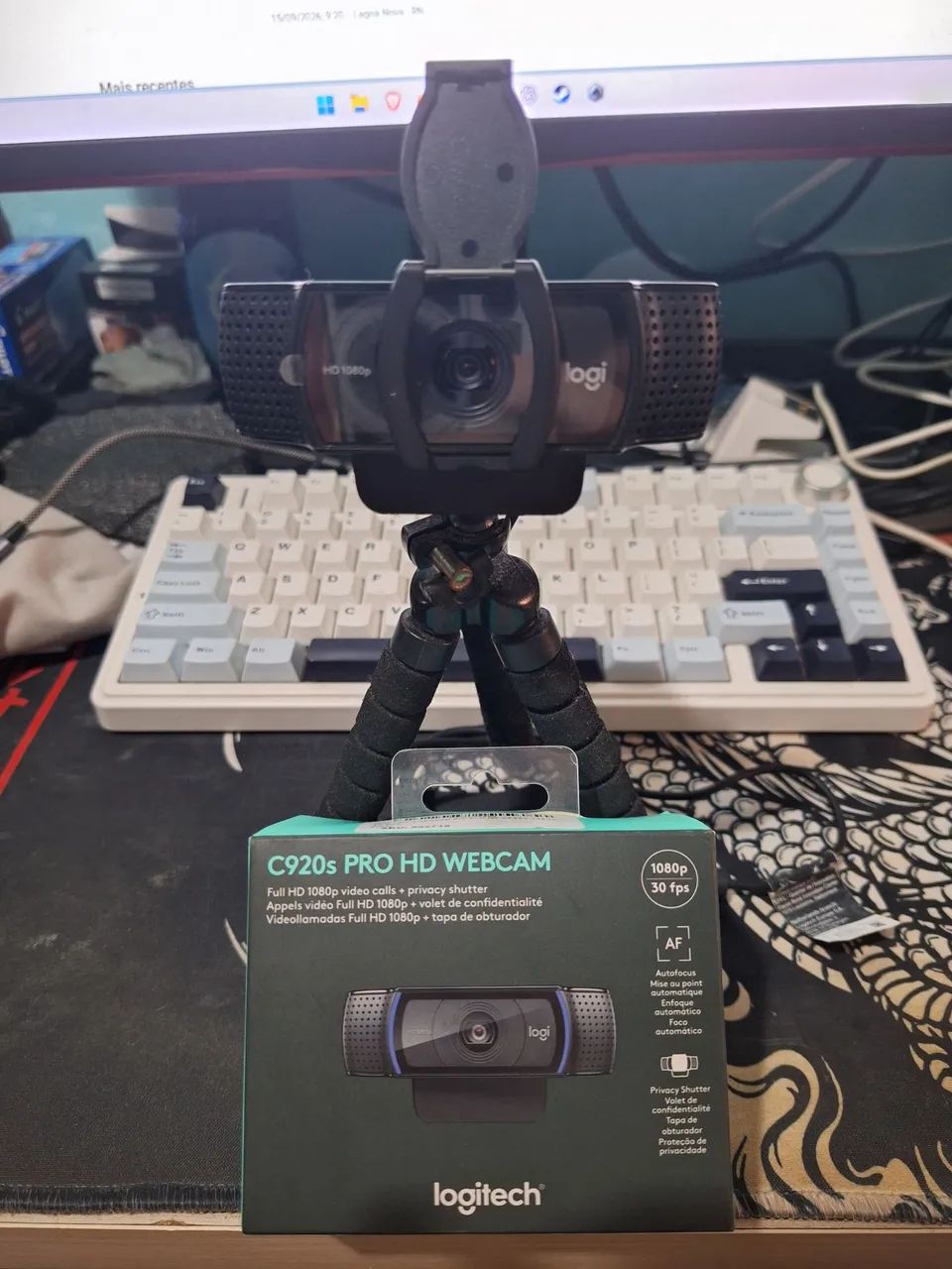 Logitech C920s Pro 1080p com tripé - Foto 2