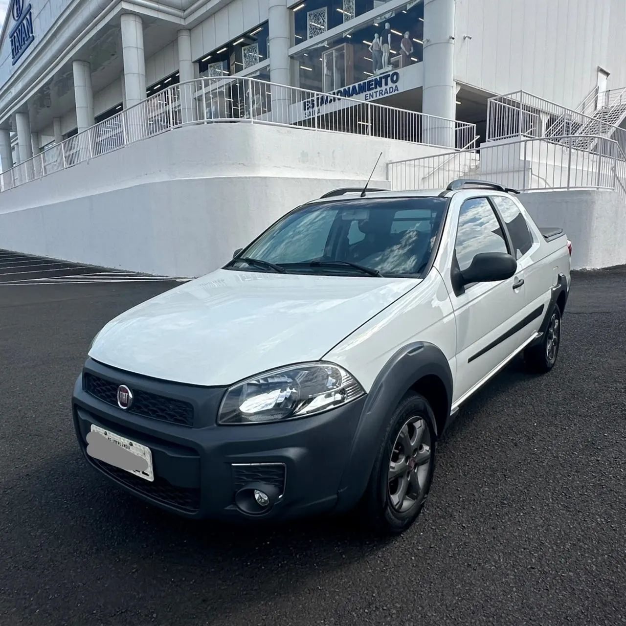 Fiat Strada Working 1.4 MPI Fire Flex 8V CD 2016