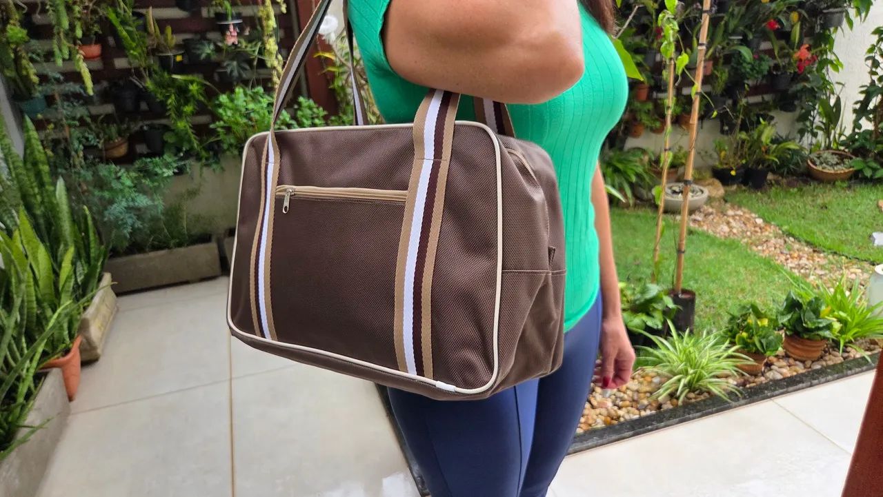 Kit Bolsa Feminina de Ombro + Nécessaire - Espaçosa e Prática - Foto 2