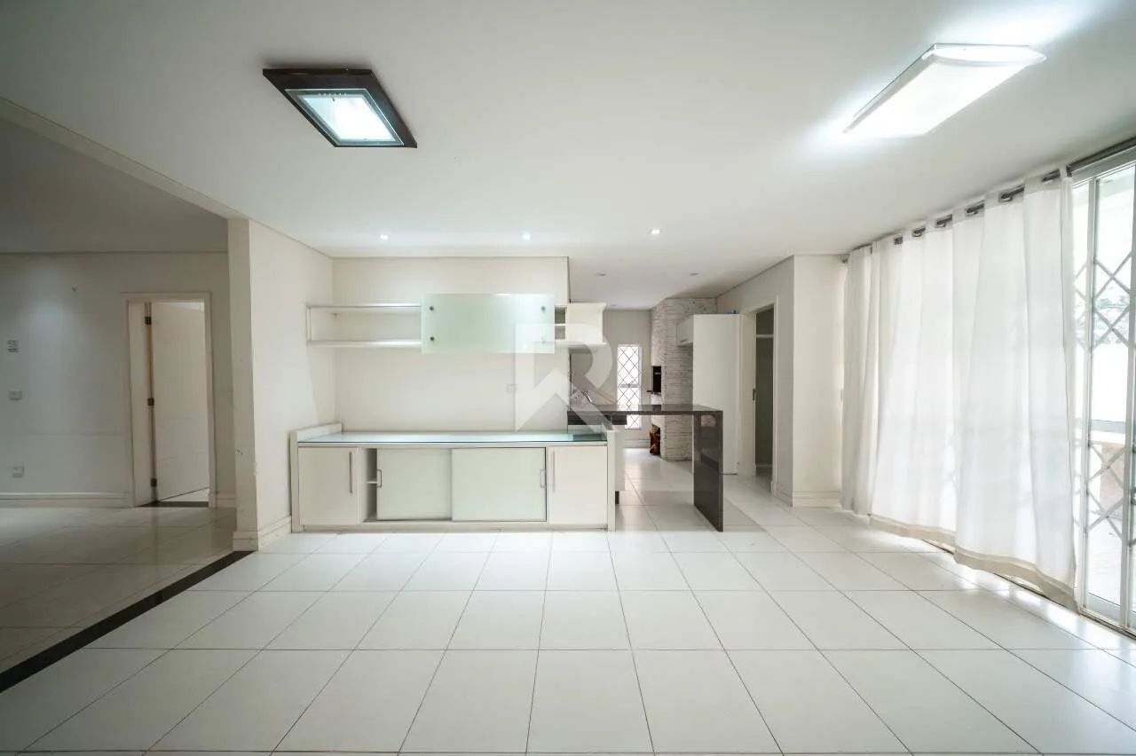 Casa com Amplo Jardim, Piscina e 4 Quartos para Locação, 316 m² - Jardim Social - Curitiba - Foto 10