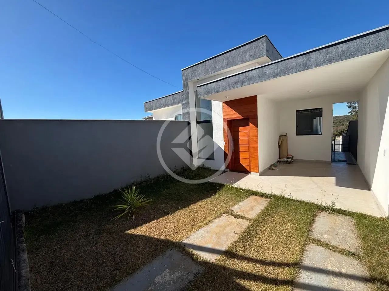CASA 3 QUARTOS COM QUINTAL LAGOA SANTA codigo: 381771