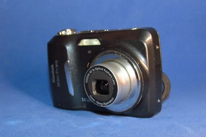 Kodak EasyShare C1530 com acessórios - Foto 2