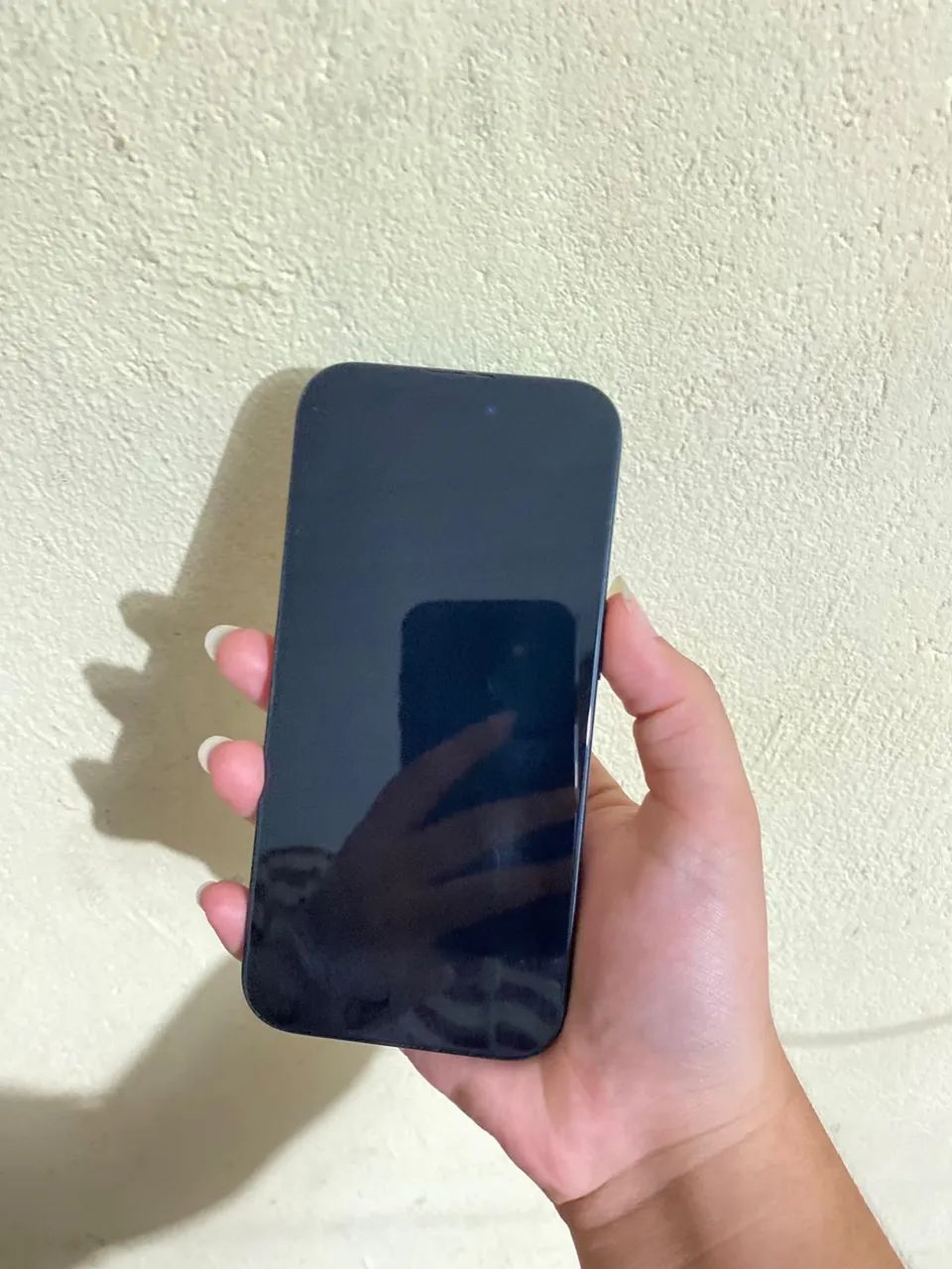 iPhone 16, semi novo. Comprado na loja, acompanha nota fiscal e caixa  - Foto 5