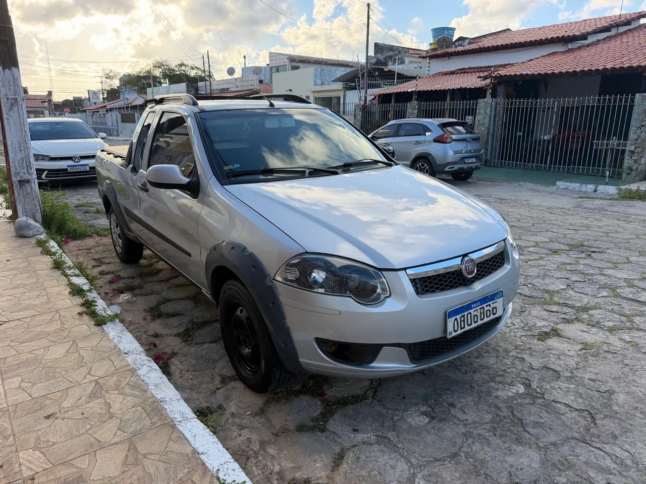 Fiat Strada Trekking 1.6 16V Flex CE 2013 - Foto 2