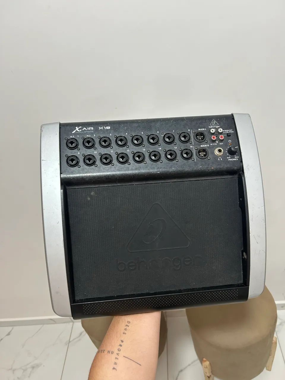 Mesa de som digital behringer xair x18 