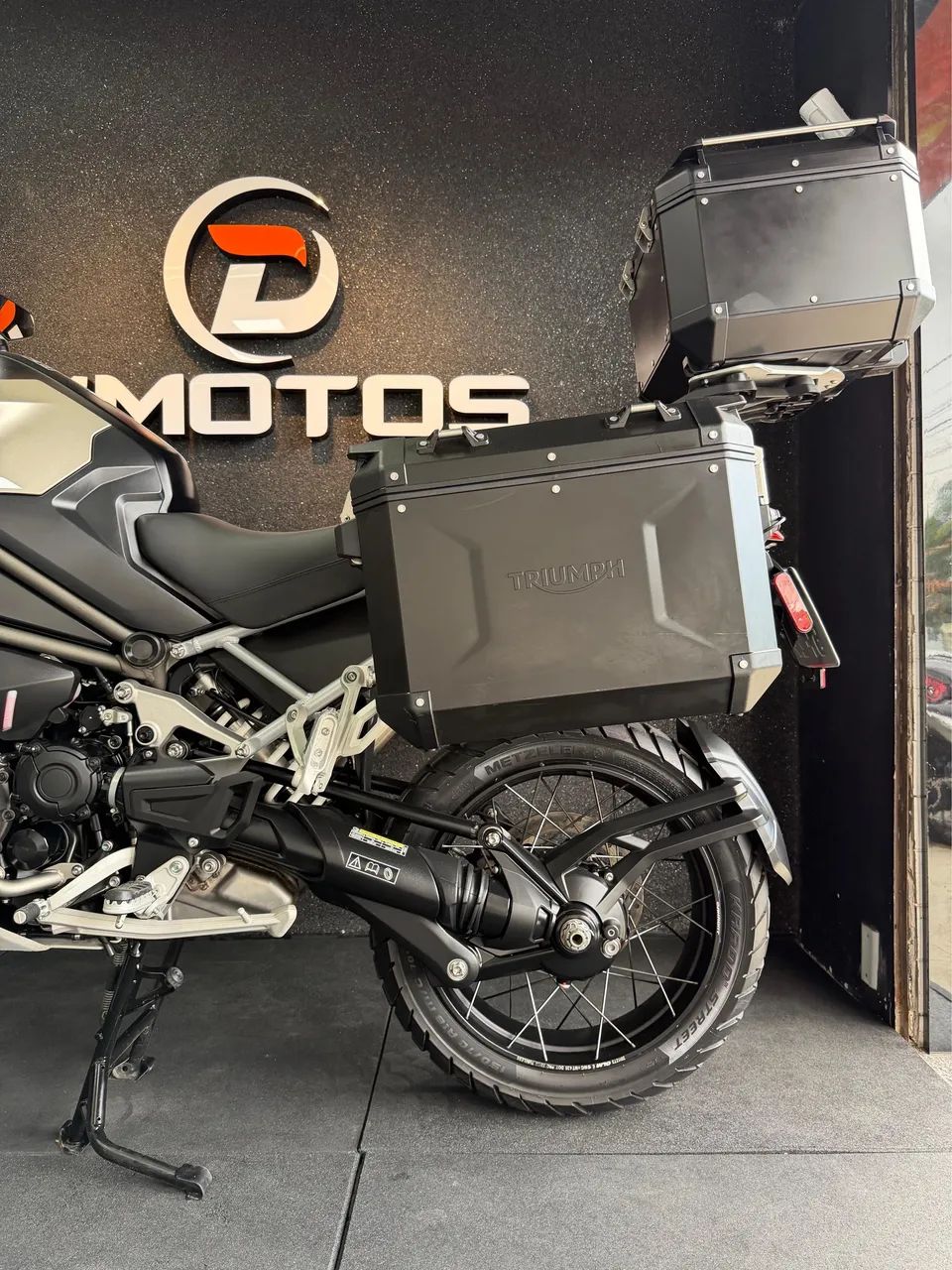 TRIUMPH TIGER 1200 RALLY EXPLORER  - Foto 4