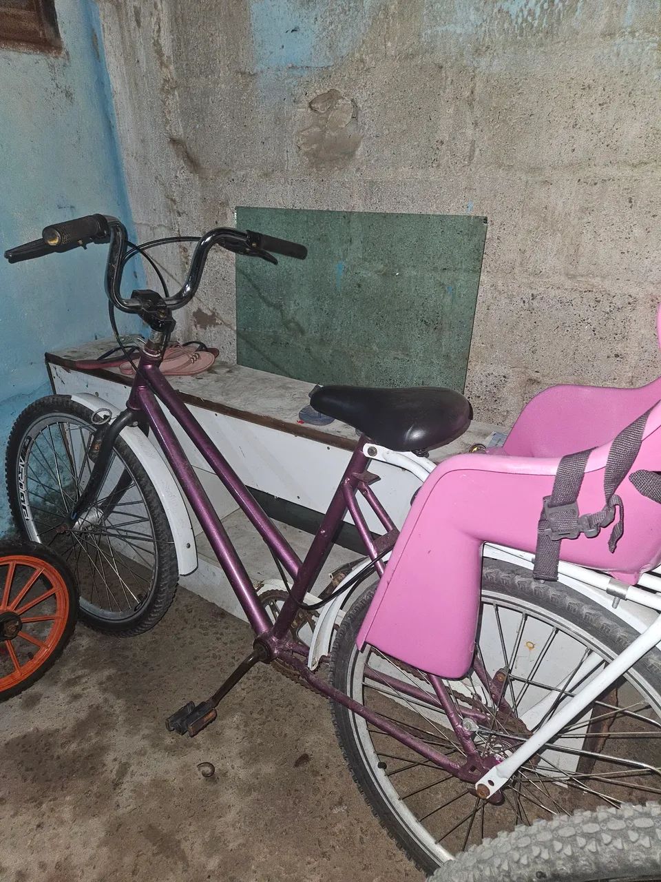Vendo bicicleta 450 reais com a cadeirinha 