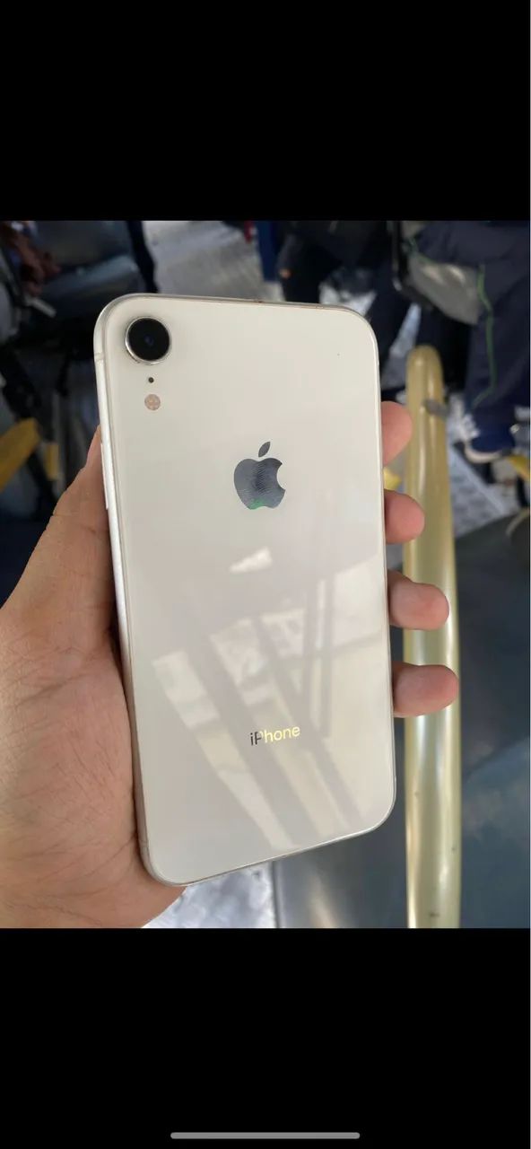 iPhone XR 64GB 