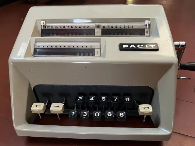 Facit mechanical calculator C1-13 with crank