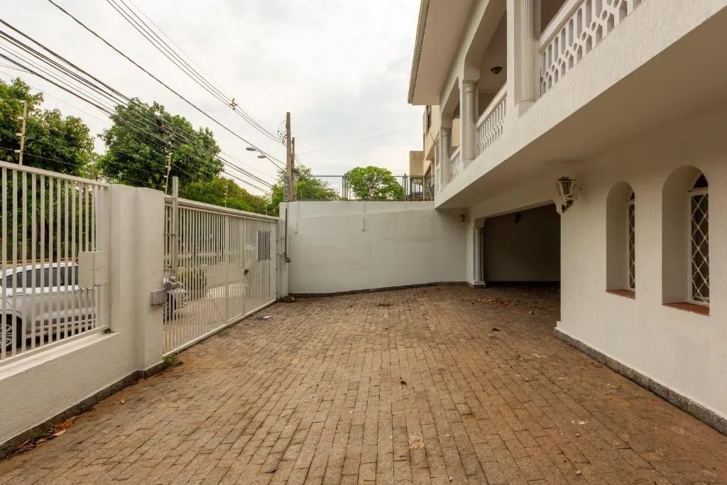 Sobrado à venda em Campinas, Taquaral, com 2 quartos, com 315.4 m² - Foto 2