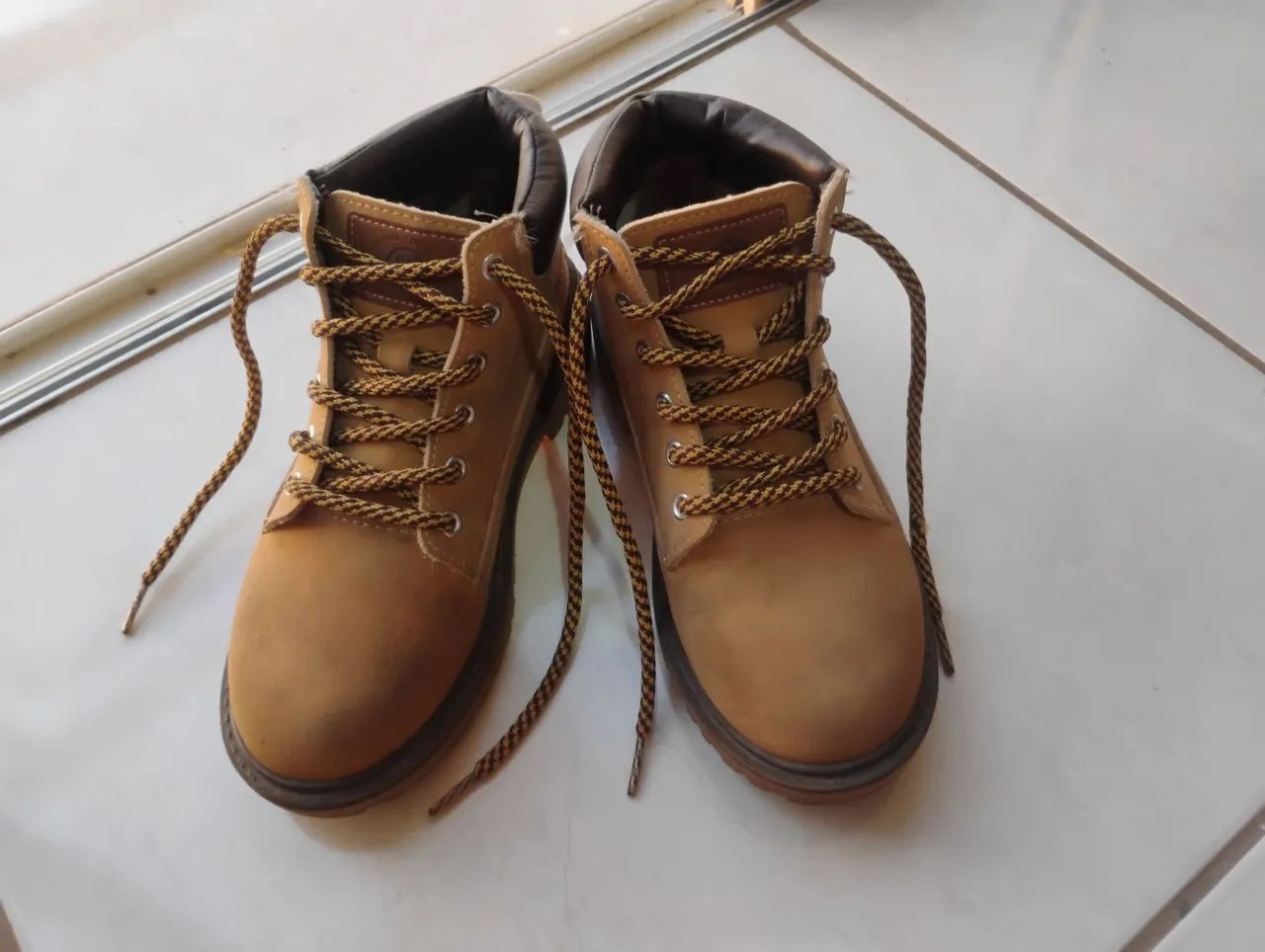 Bota Molekinho Marrom