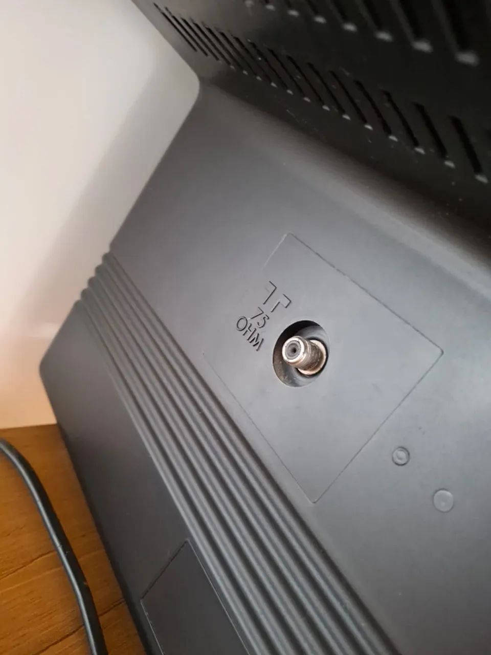 [FUNCIONANDO] TV Philips Antiga CRT Tubo 20 Polegadas Funcionando Perfeitamente 20GL1043 - Foto 4