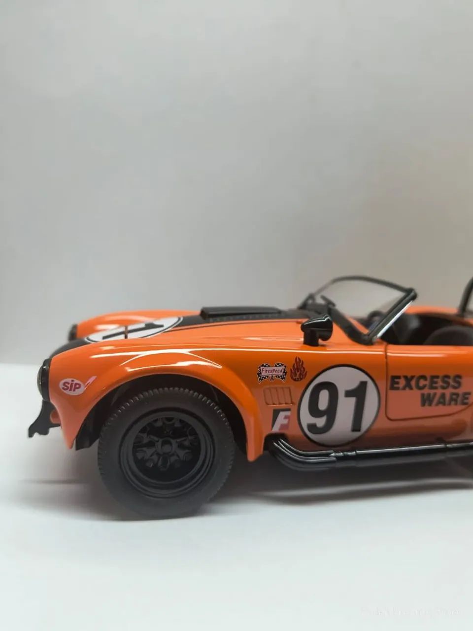 Shelby cobra Retro - Escala 1:24  - Foto 2