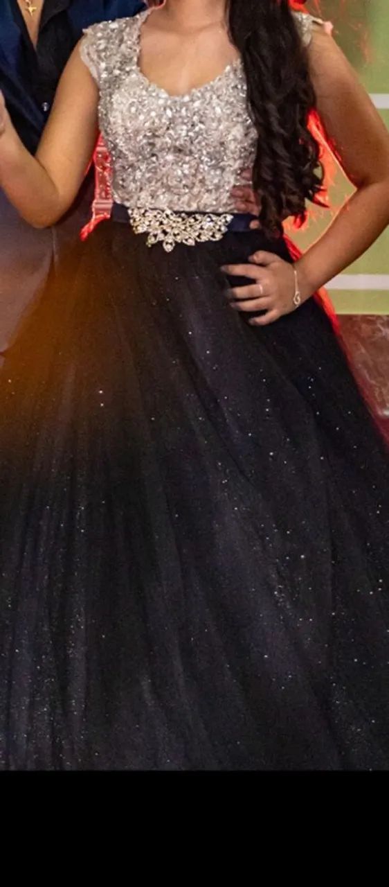 Vestido Debutante Pedraria 2 em 1 - Foto 2
