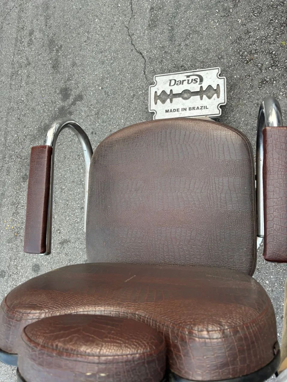 Cadeira para Cabeleireiro/ Barbeiro  - Foto 4