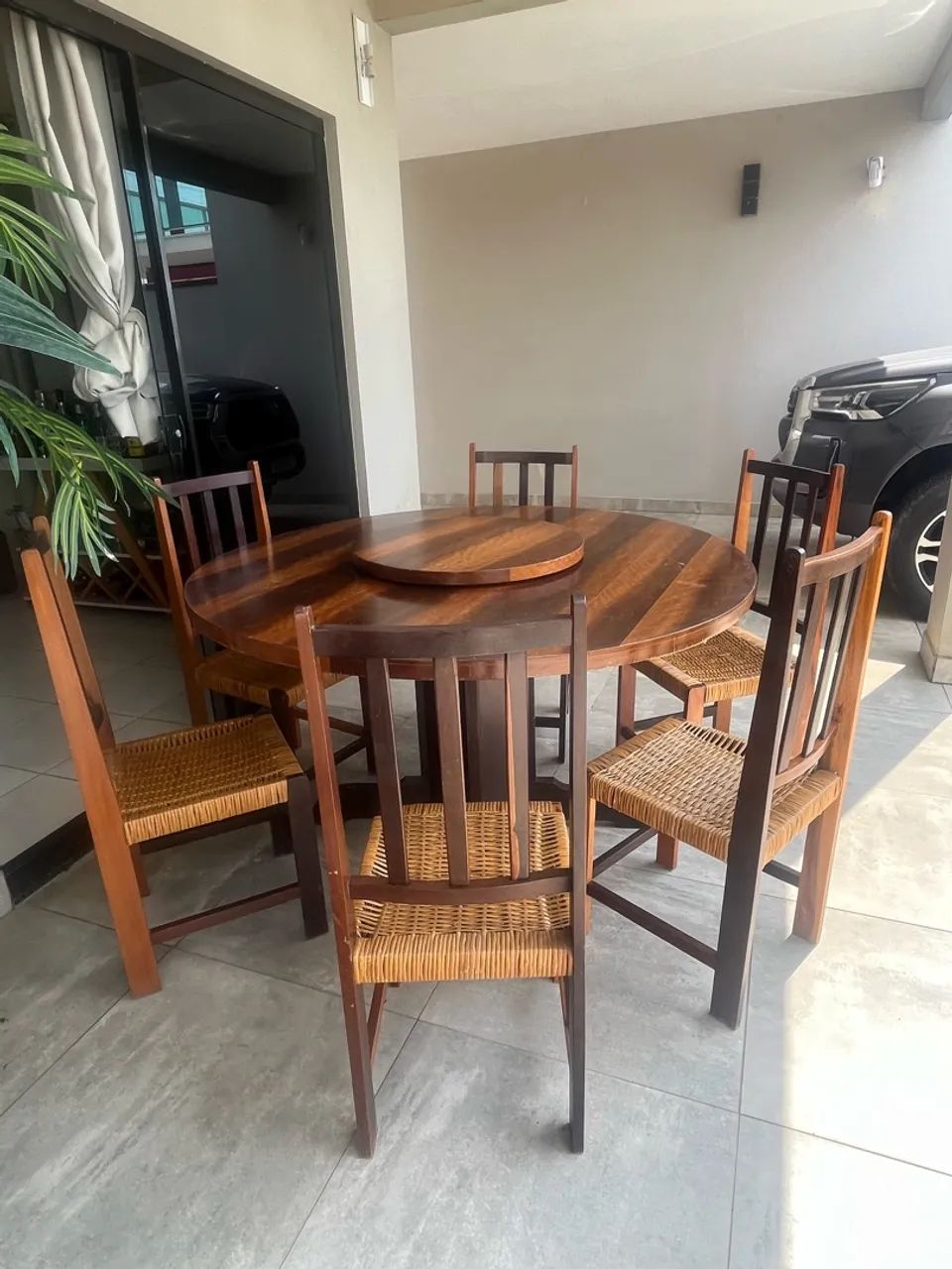 Mesa com cadeiras madeira maciça  - Foto 2