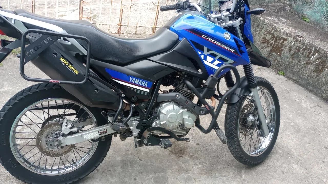 CROSSER 2022