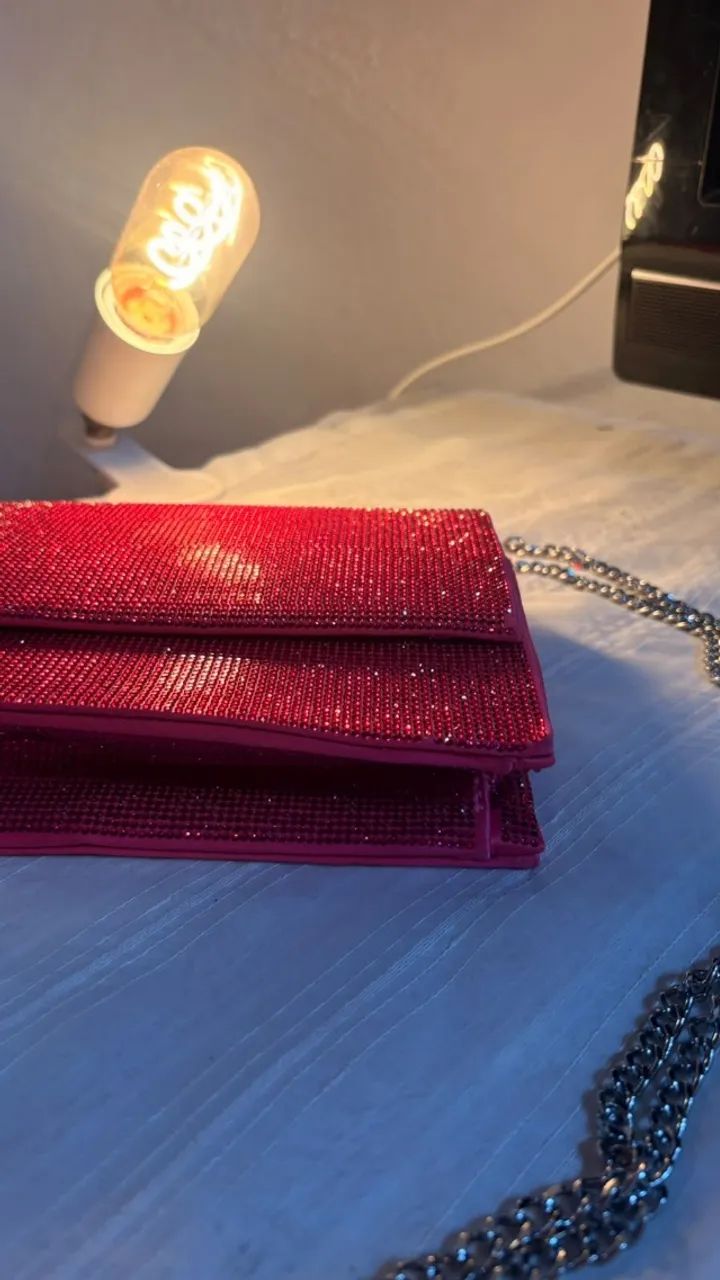 Bolsa Zara Rosa com Pedrarias e Alça de Corrente - Original - Foto 3