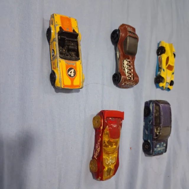 Lote com 5 Carrinhos Hot Wheels  - Foto 3
