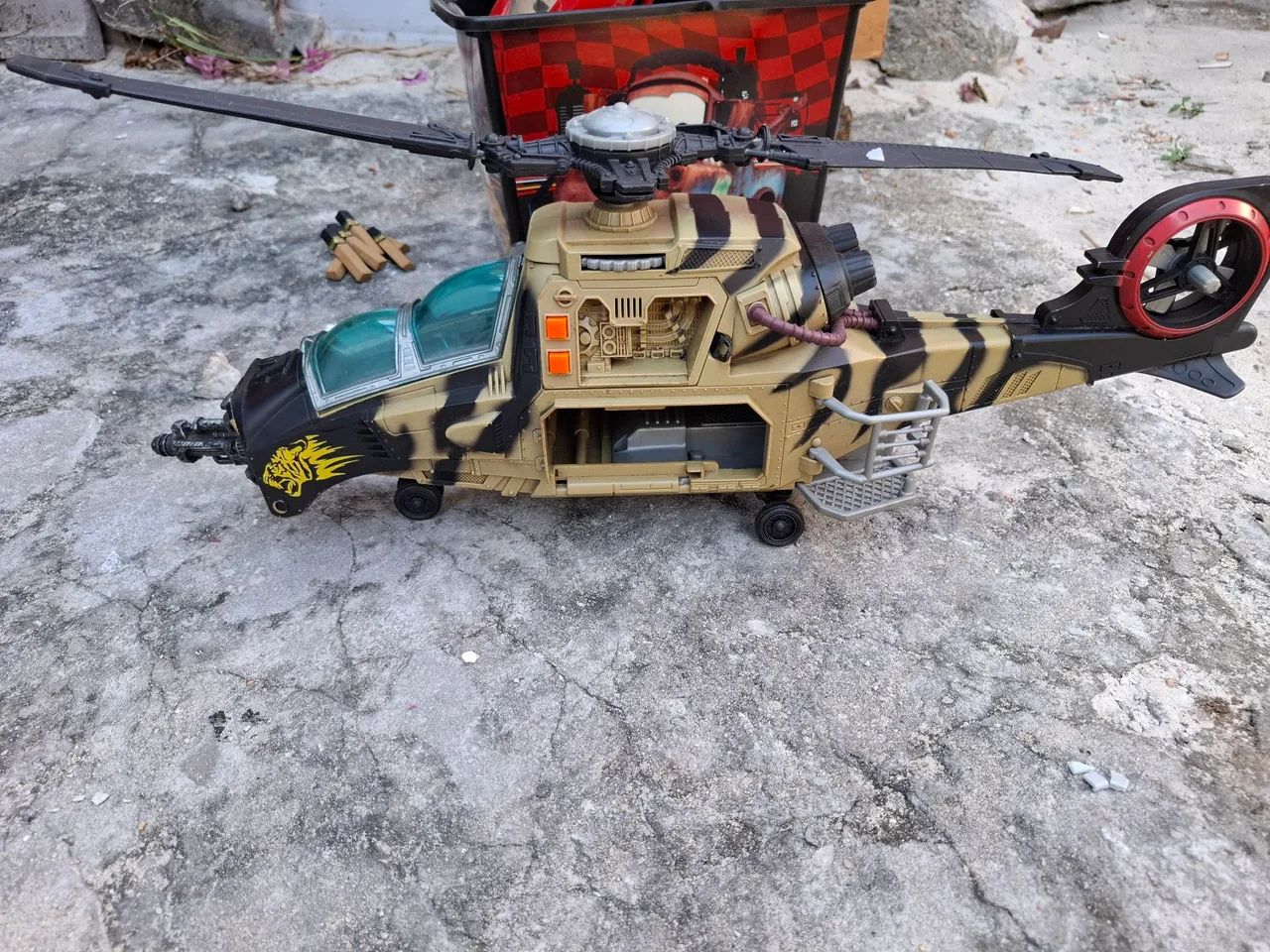 Elicptero de brinquedo 