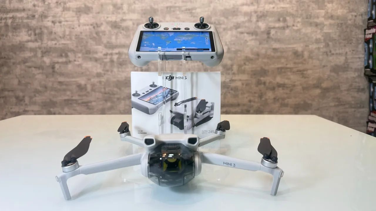     Drone DJI Mini 3 4K Controle tela Câmera Vertical Horizontal Alcance 10km - Foto 3