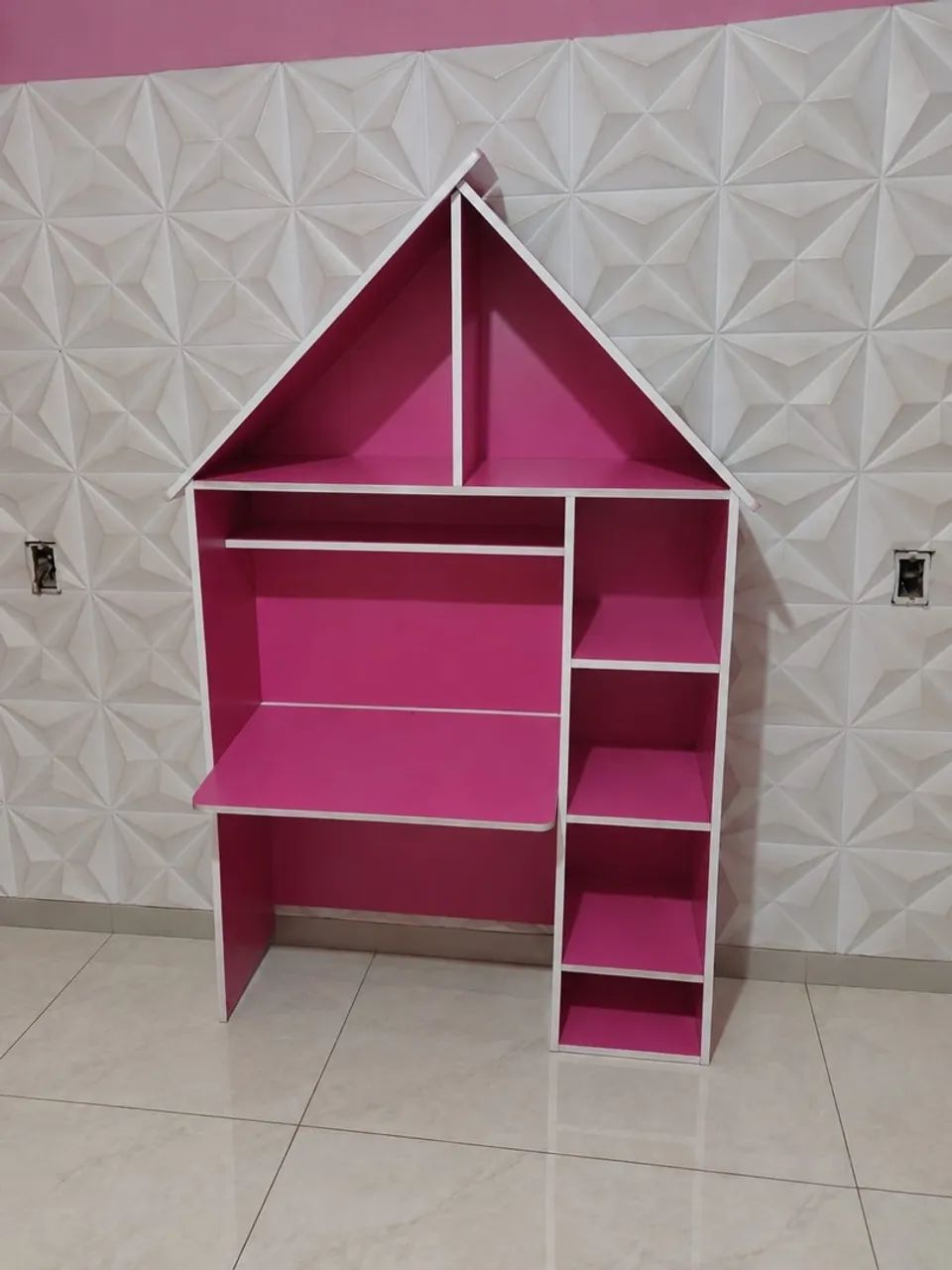Cômoda casinha de boneca 
