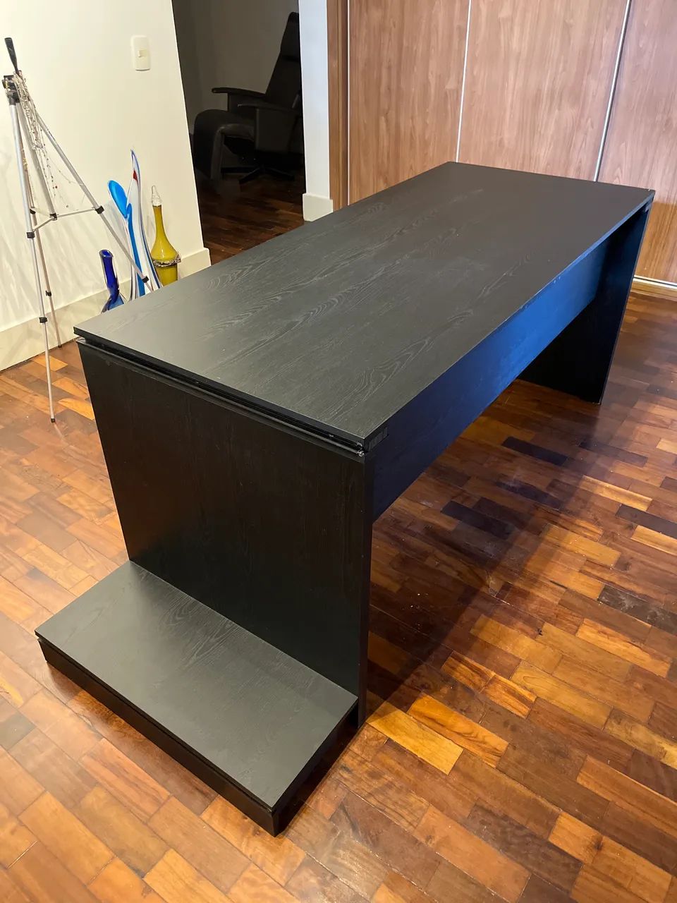 Mesa preta de madeira - Foto 3