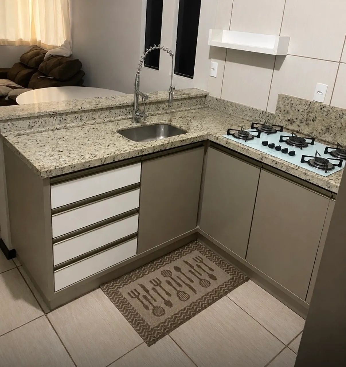 Vendo cozinha (sem os eletros) - Foto 2