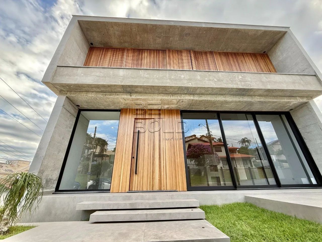 Casa nova e exclusiva no Itaguaçu