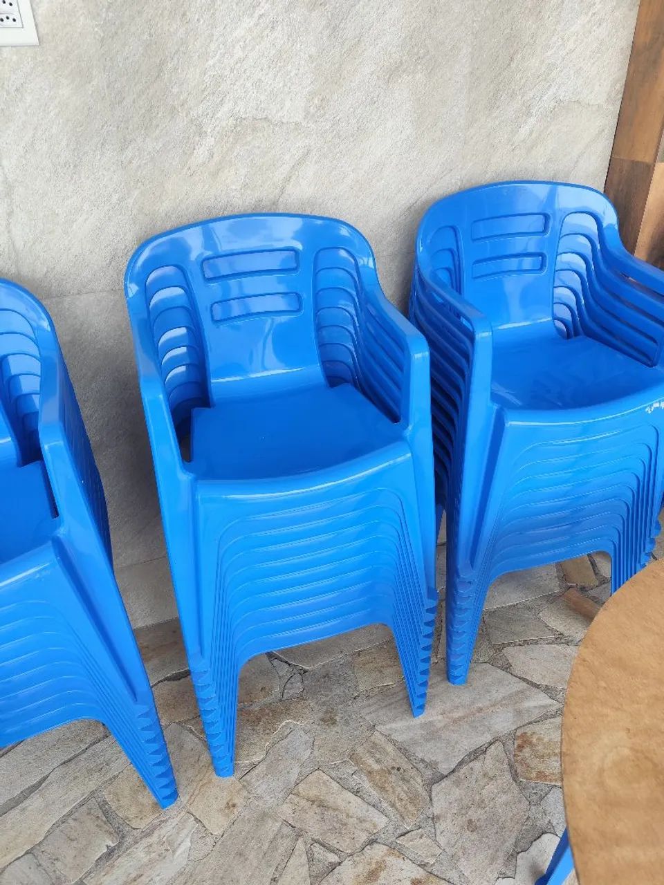 Vendo cadeira da marca mor reforçada 