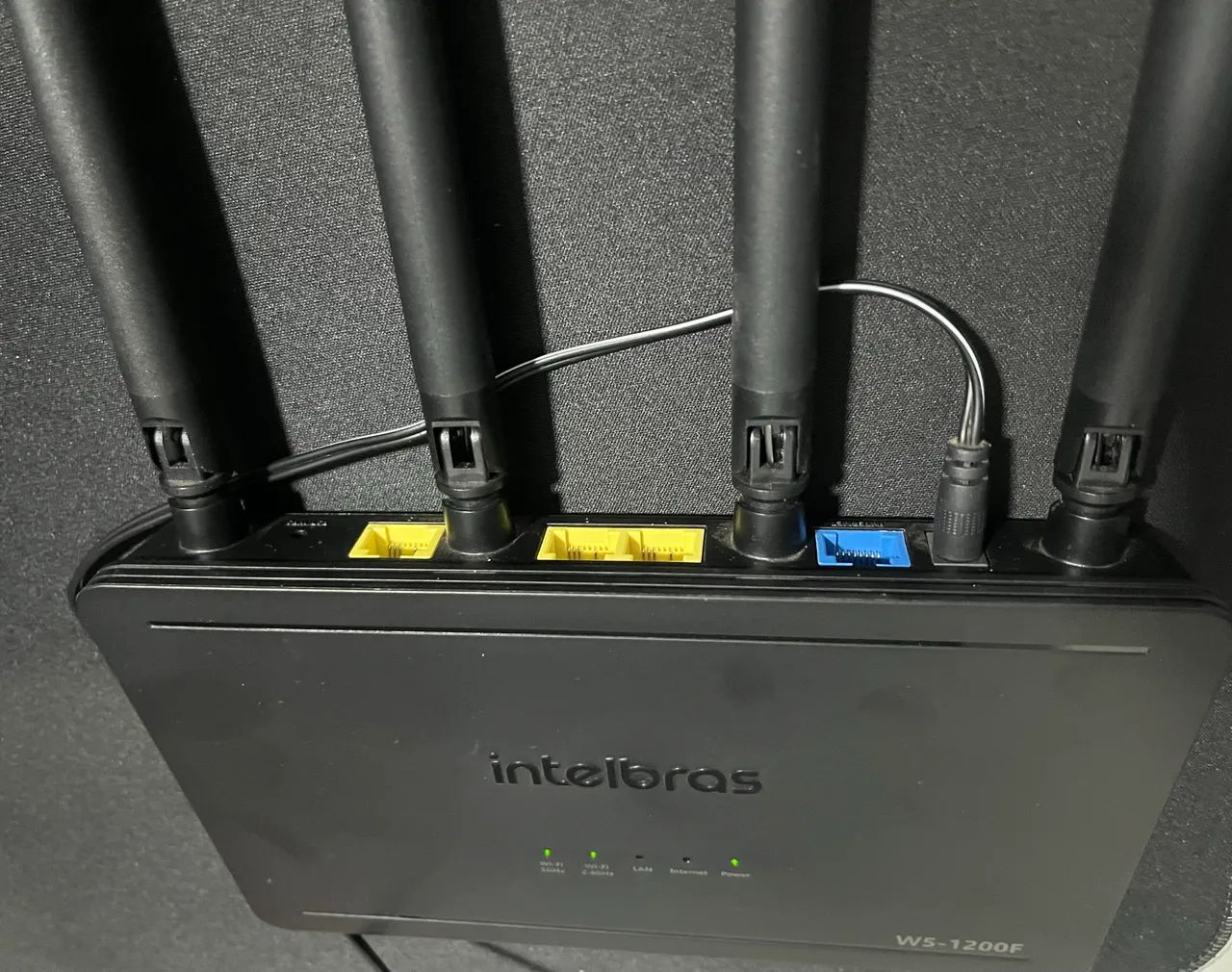 Router431116872843929601