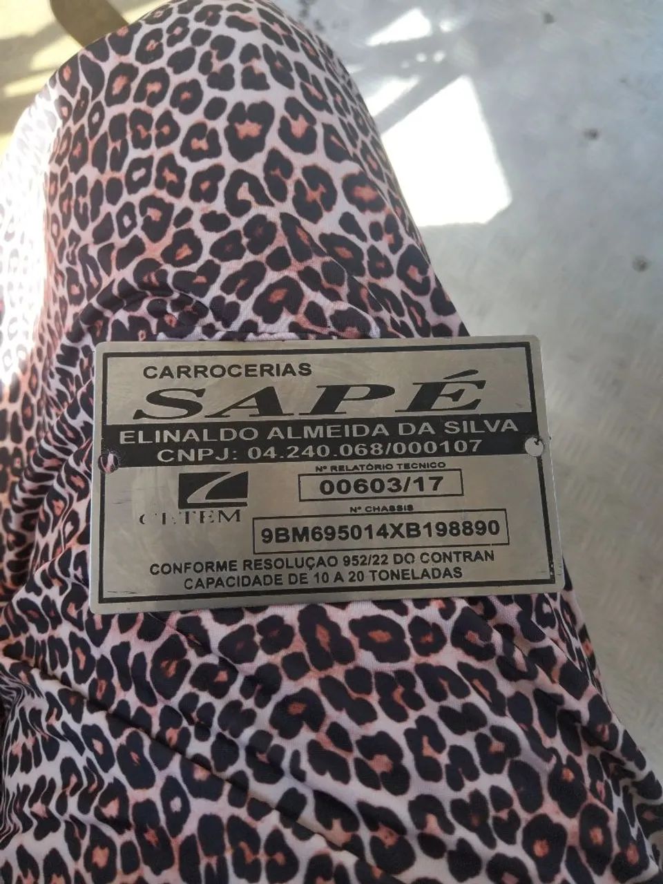 Fabricamos etiquetas em metal - Foto 3