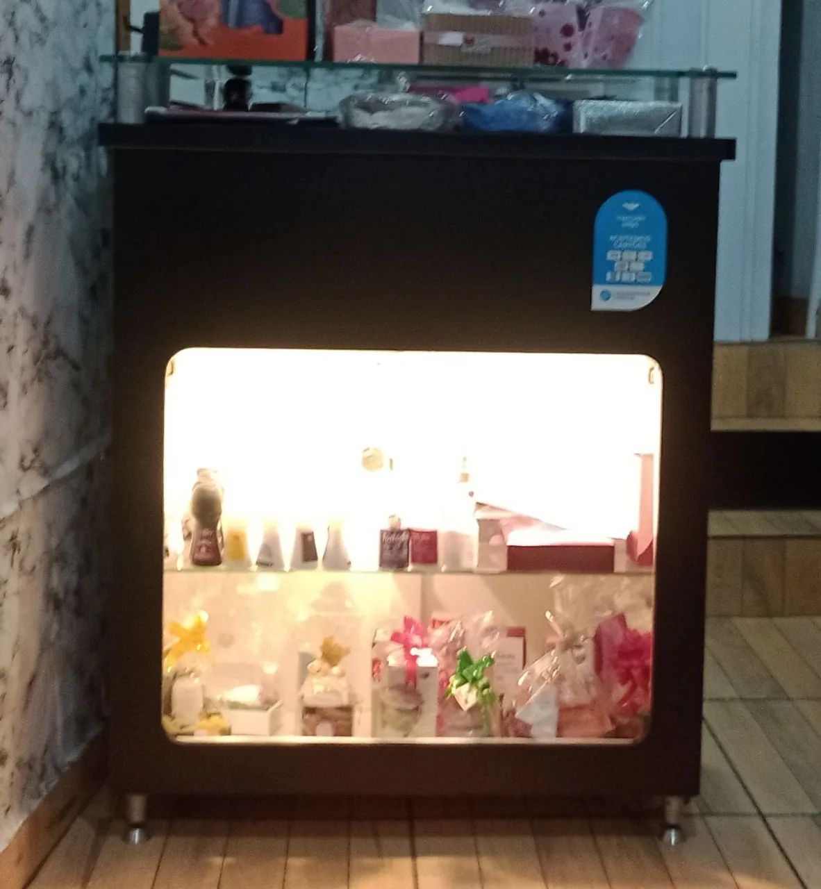 Vendo balcão de loja com luz interna - Foto 2