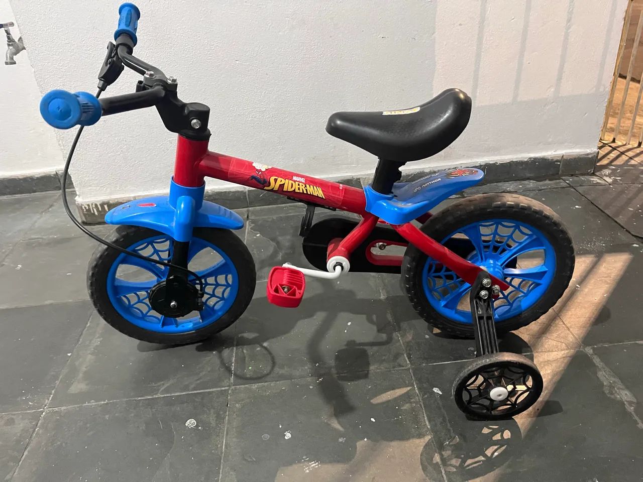 Bicicleta homem aranha 