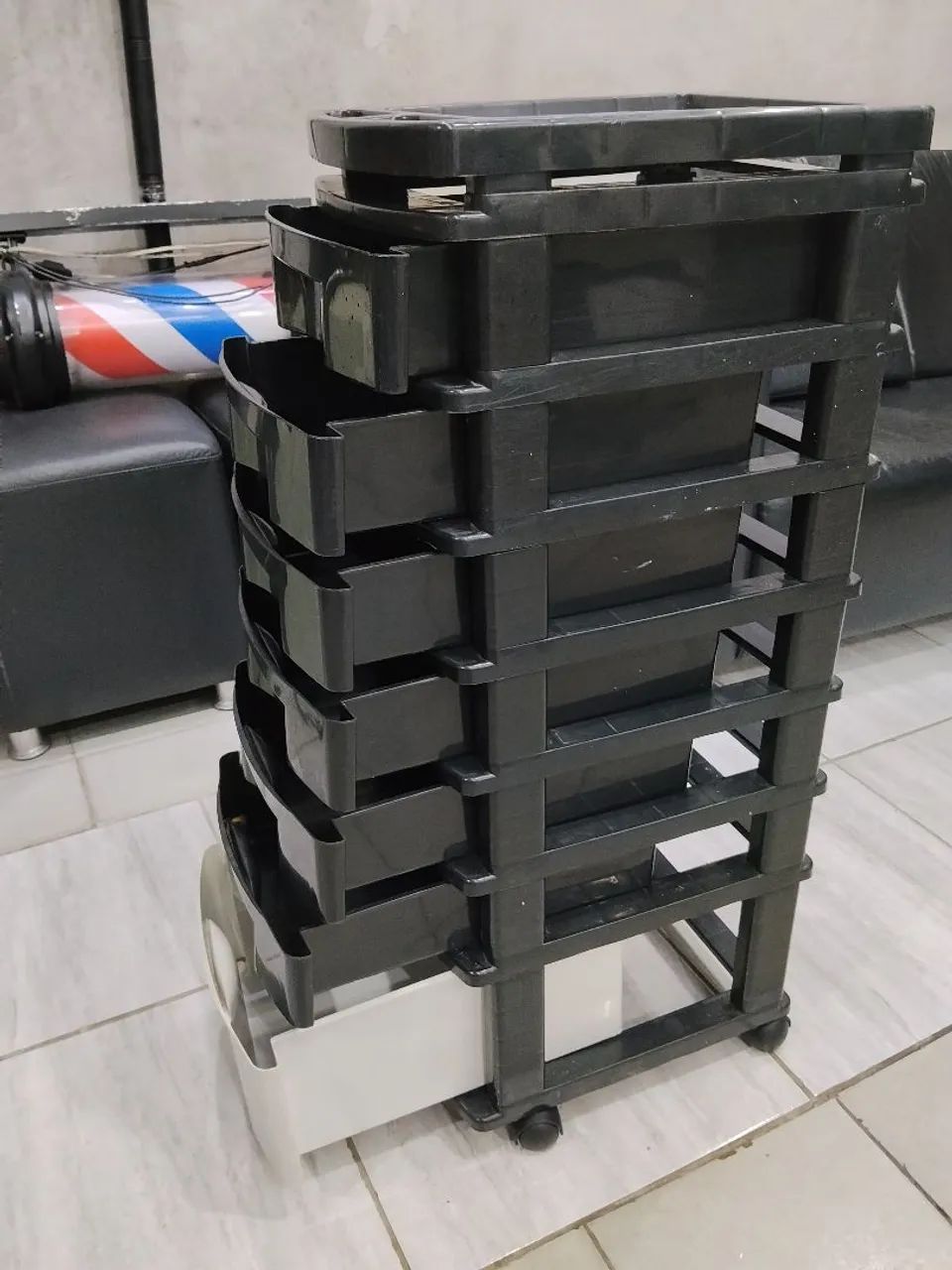 Carrinho auxiliar para salão  - Foto 2