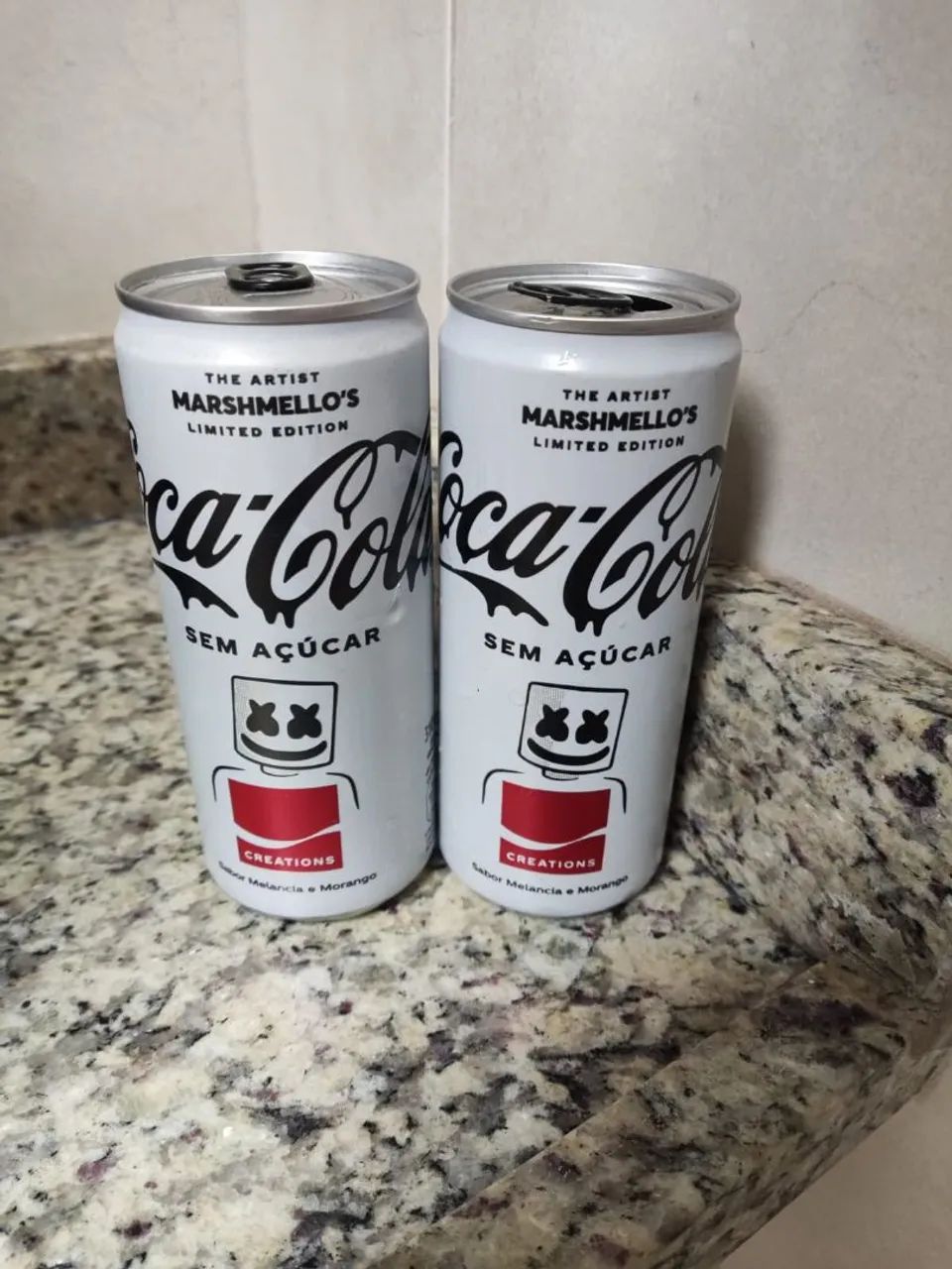 Coca Cola Marshmello - Edição Limitada - 1 fechada e 1 aberta