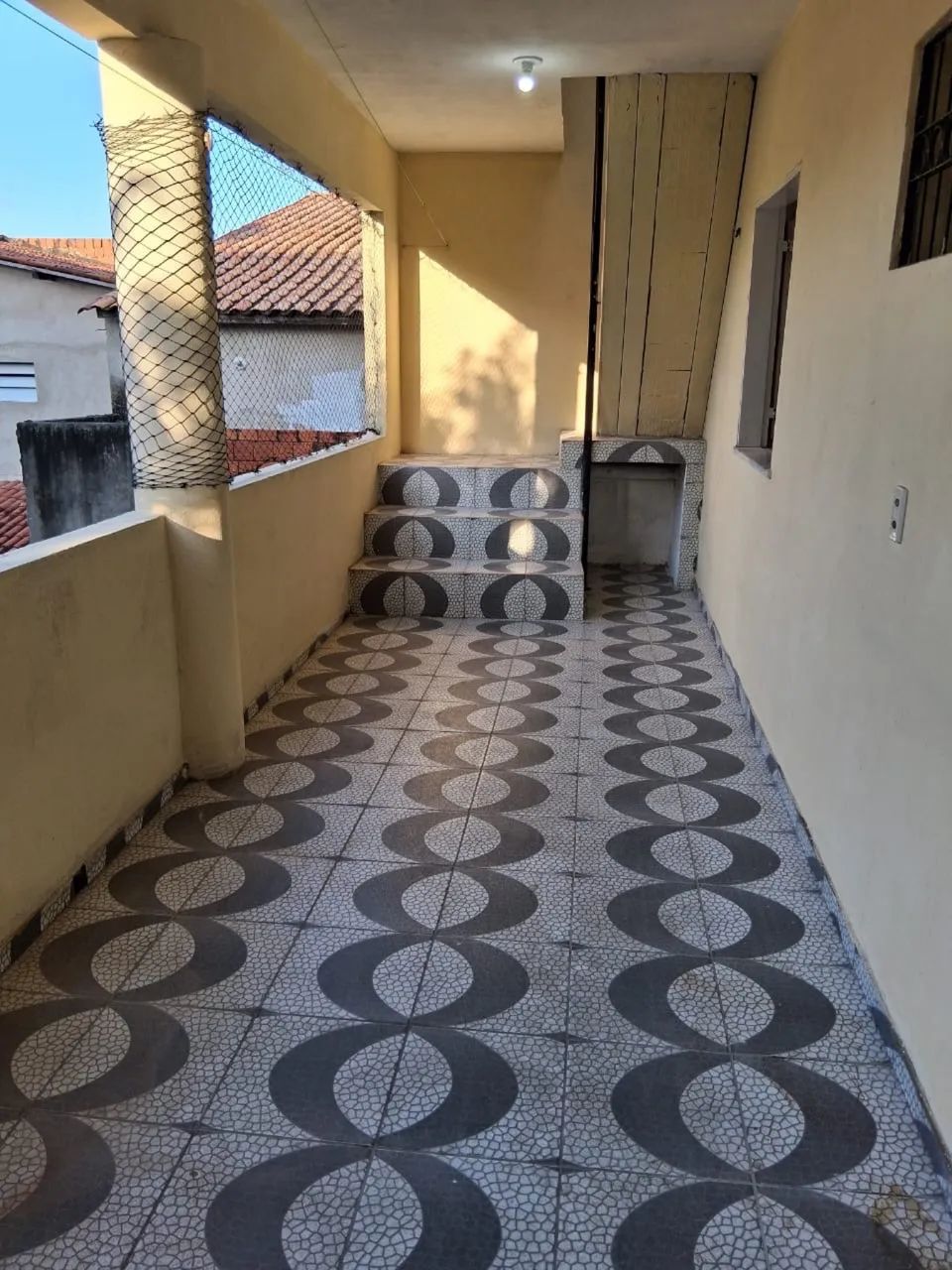 ALUGA-SE CASA COM COBERTURA NA AV. MISTER HULL  - Foto 5