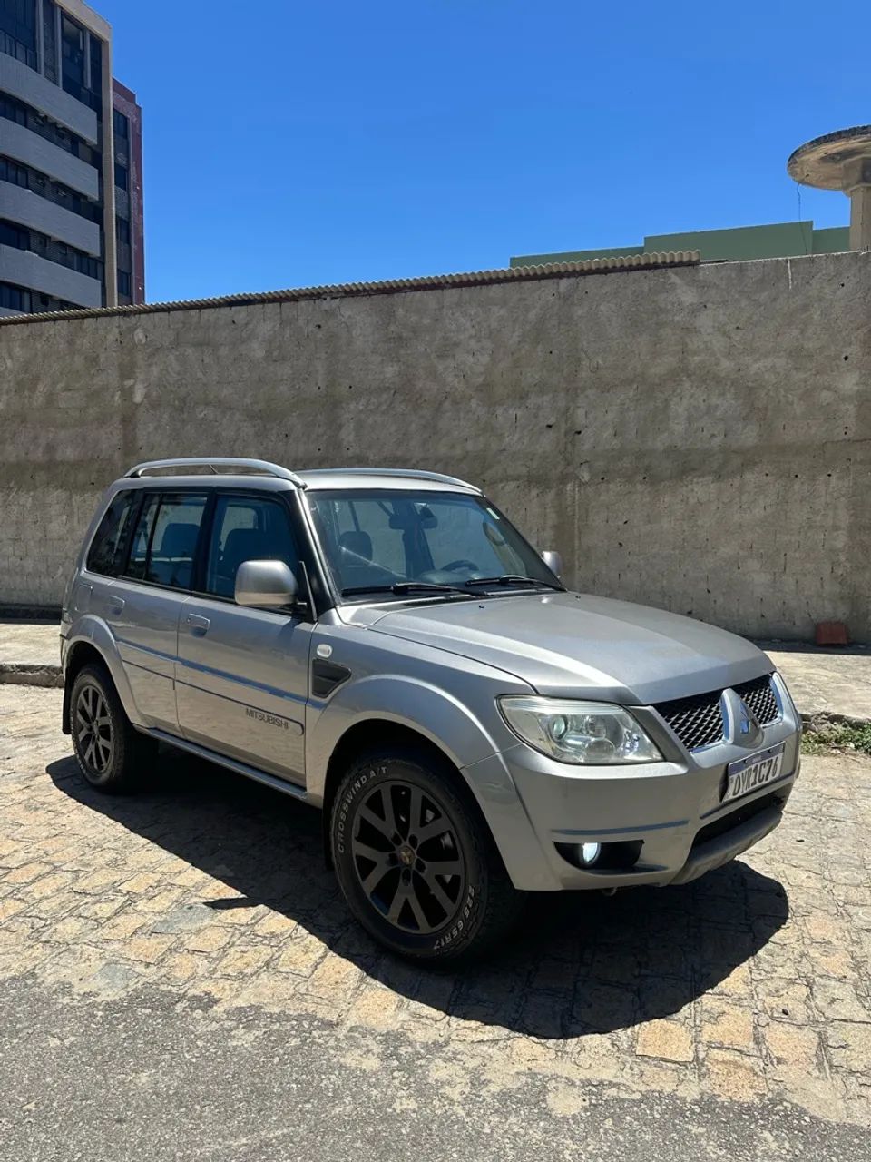 Mitsubishi Pajero TR4 2.0 Flex 16V 4X2 Aut. 2015 2015