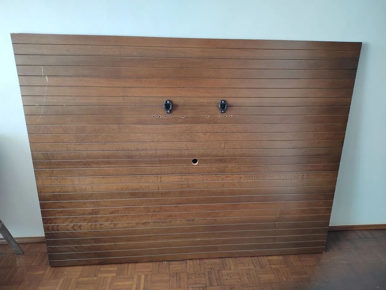 Painel de madeira para TV até 70" - Foto 2