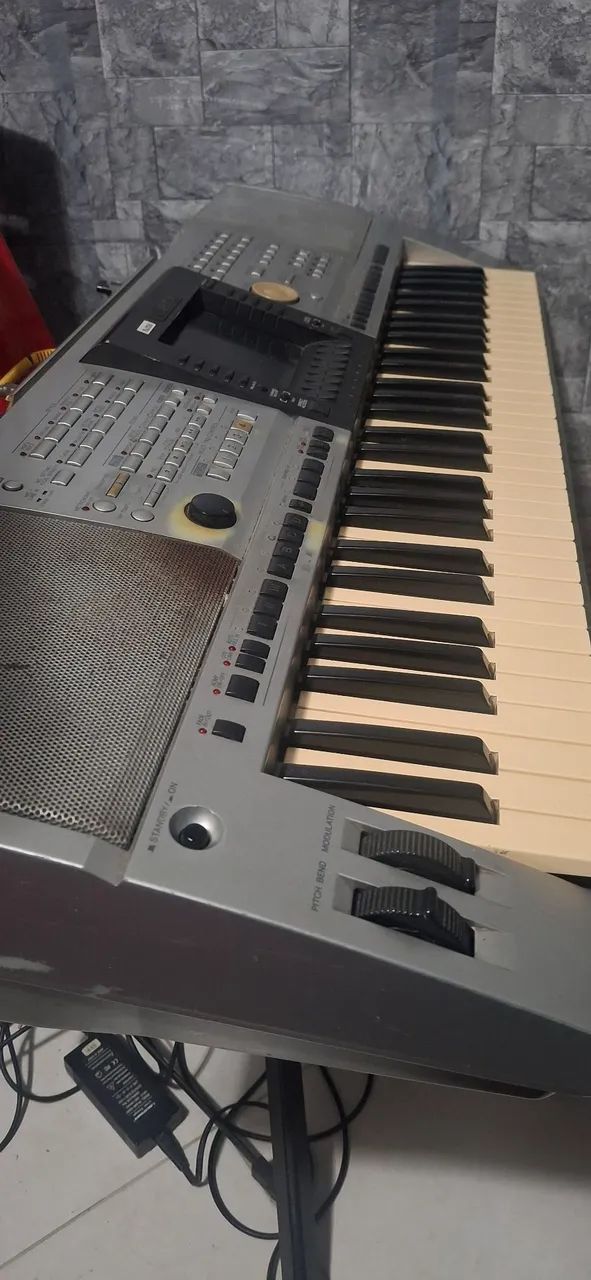 TECLADO YAMAHA PSR-3000 