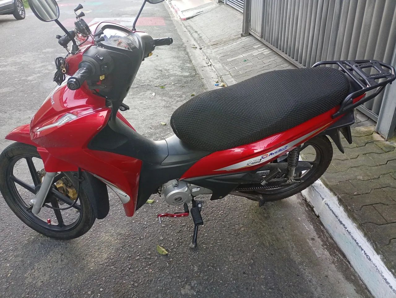 Moto Avelloz  - Foto 4