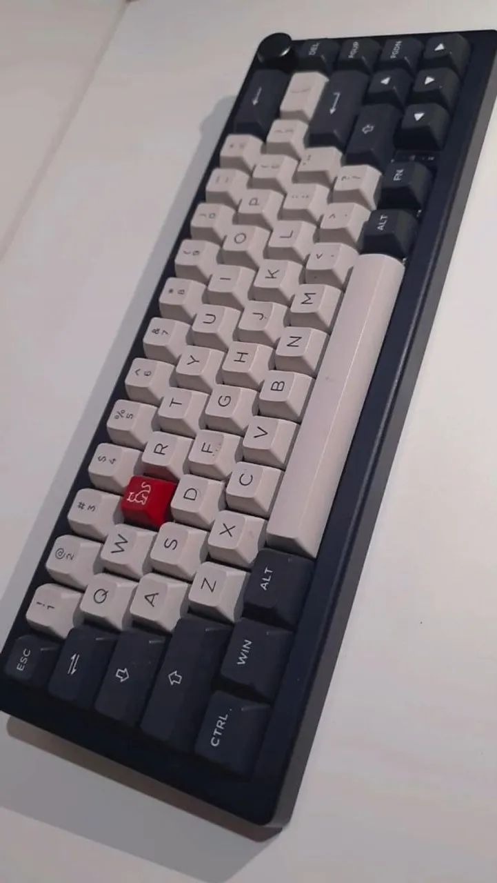 Teclado Gamer Mecânico Magnético RGB - Ótimo Estado - Foto 4