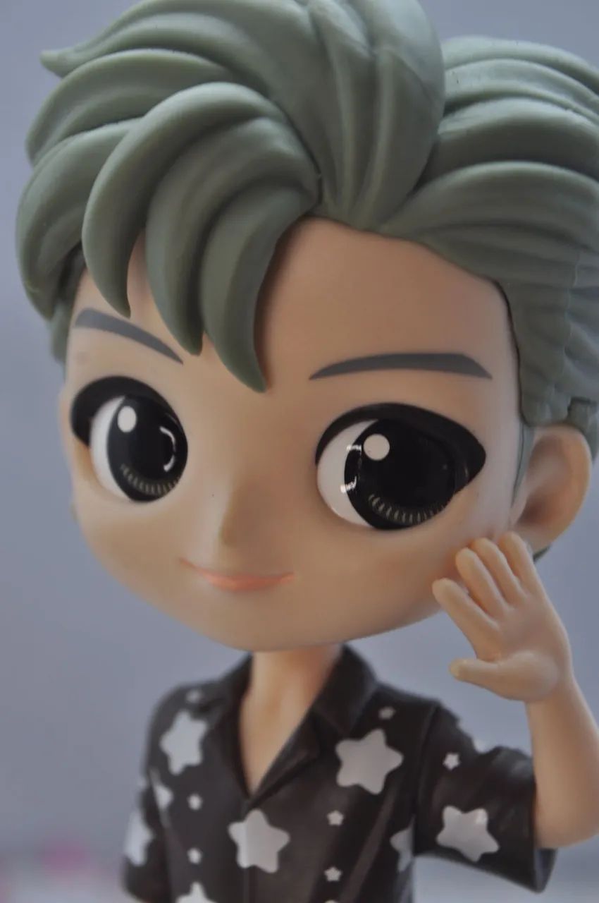 Figure Kim Namjoon BTS Q Posket Banpresto Original com Caixa - Dynamite Ver.