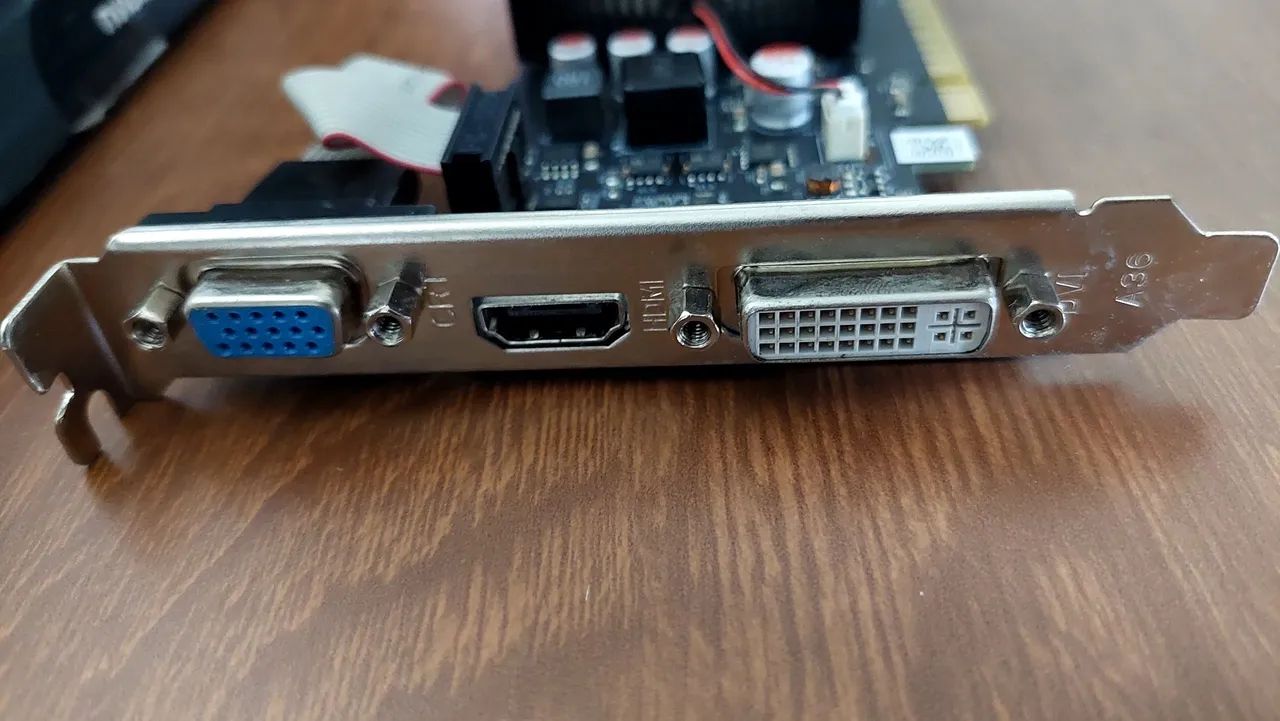 GeForce GT 730 - Foto 4