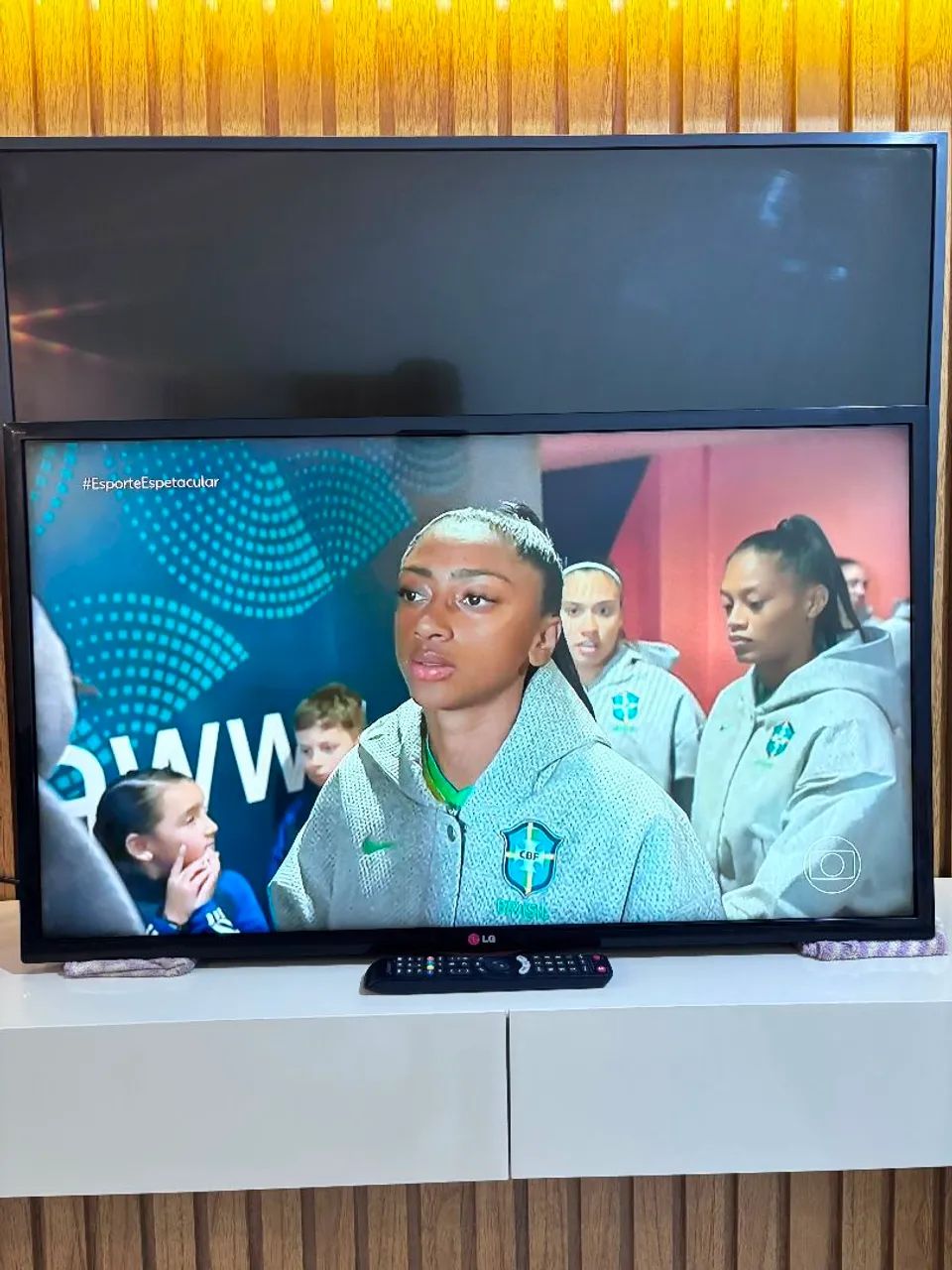 Tv LG 40 polegadas funcionando perfeitamente conversor integrado whatsapp * - Foto 3