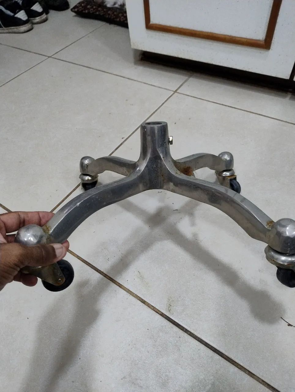 Base ou suporte para cadeira de escritório  - Foto 2