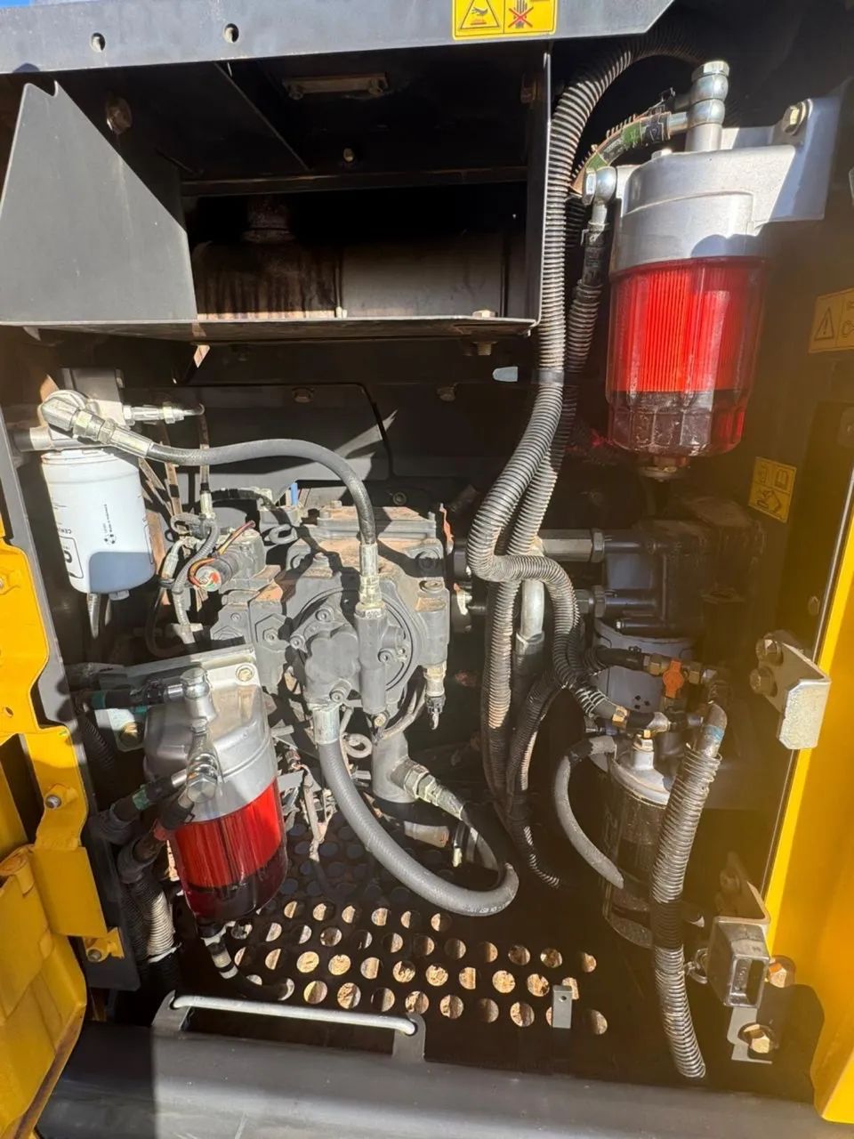 Escavadeira E145C Evo - Foto 2