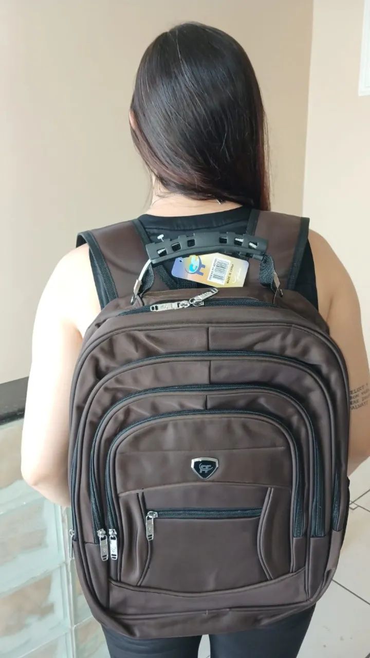 MOCHILA MARROM - NOVA E PRONTA ENTREGA - Foto 2